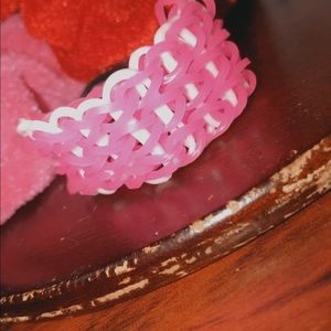 Pink and white one size fits all rainbow loom